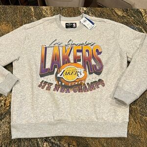 NWT Hollister Relaxed Fit NBA men's Large sweatshirt. Super soft